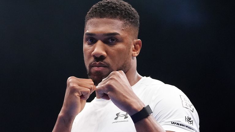 Anthony Joshua ist bei einem Autounfall verletzt worden.