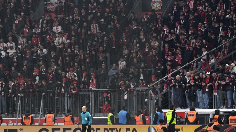 Die aktive Fanszene des 1. FC Köln bleibt der Partie bei Bayer Leverkusen aus Protest fern. 
