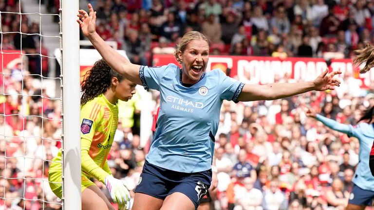 Rebecca Knaak verlängert ihren Vertrag bei Manchester City.