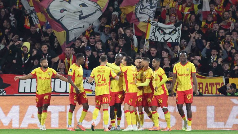 Feierlaune in Lens: Der RC steht aktuell sensationell an der Tabellenspitze der Ligue 1.