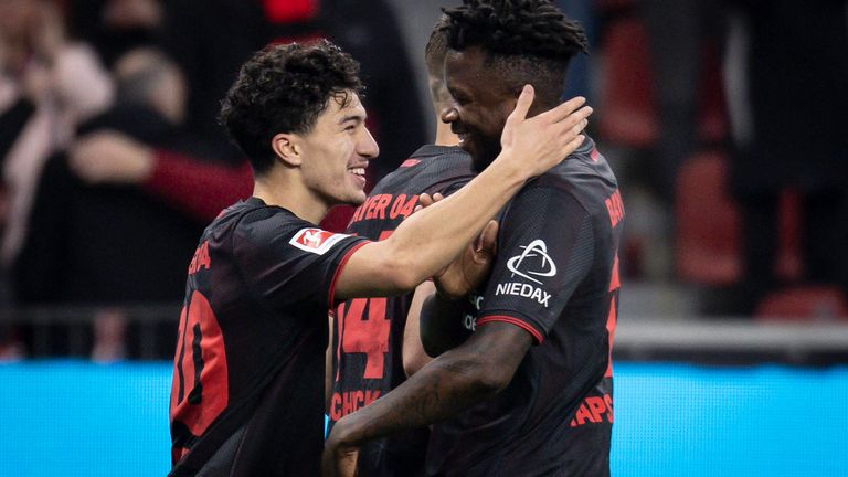Bayer Leverkusen muss aufgrund des Afrika Cups unter anderem auf Ibrahim Maza (l.) und Edmond Tapsoba (r.) verzichten. 