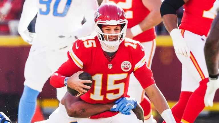 Chiefs-Superstar Patrick Mahomes hat sich das Kreuzband gerissen. 