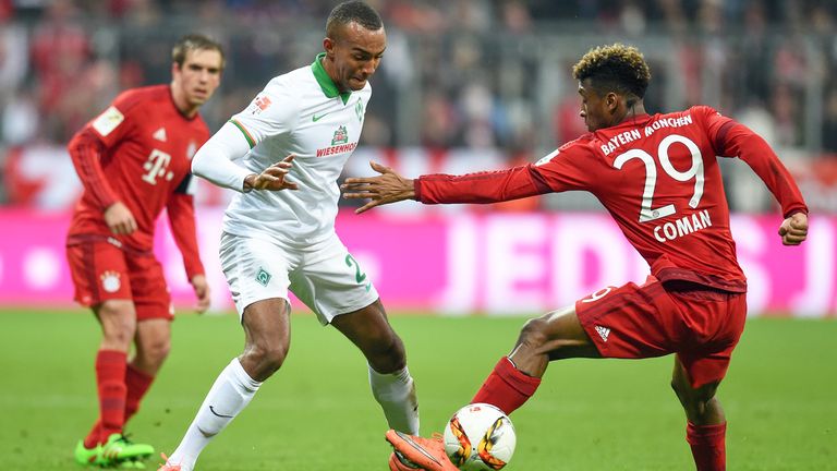 Melvyn Lorenzen (m.) spielte zuletzt vor neun Jahren in der Bundesliga.