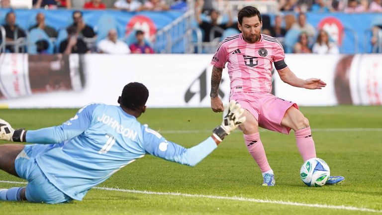 Der achtmalige Weltfußballer Lionel Messi (38).