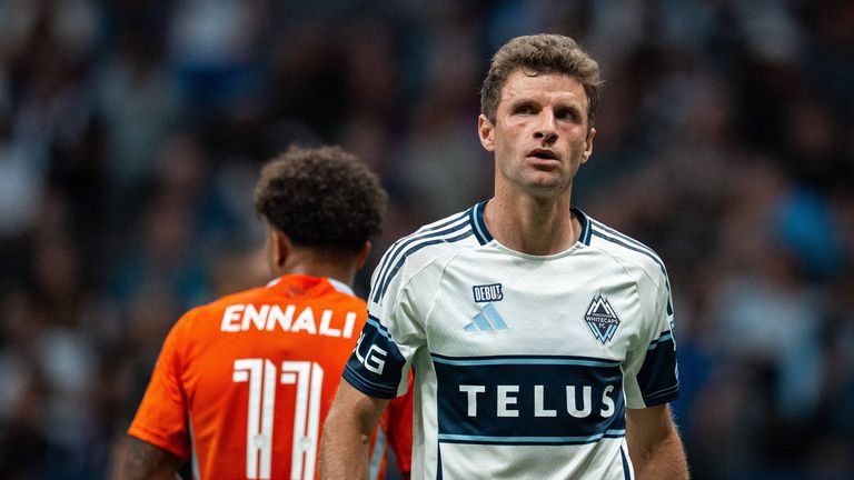 Thomas Müller (36) bei seinem ersten Einsatz für die Vancouver Whitecaps, mit Debütanten-Aufnäher auf dem Trikot.