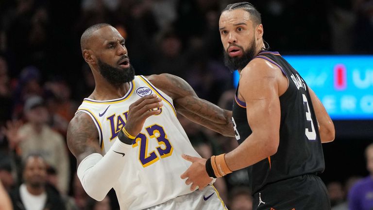 Phoenix Suns Forward Dillon Brooks foult Los Angeles Lakers Forward Lebron James (23).