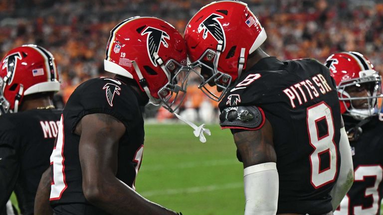 Atlanta Falcons Tight End Kyle Pitts (8) mit einer überragenden Leistung gegen die Tampa Bay Buccaneers.