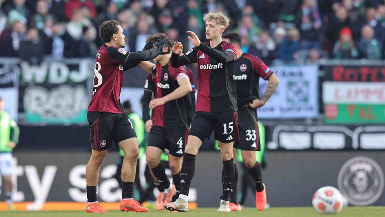 Der 1. FC Nürnberg feierte gegen Aufstiegskandidat Hannover 96 einen wichtigen Heimsieg - nach Rückstand.