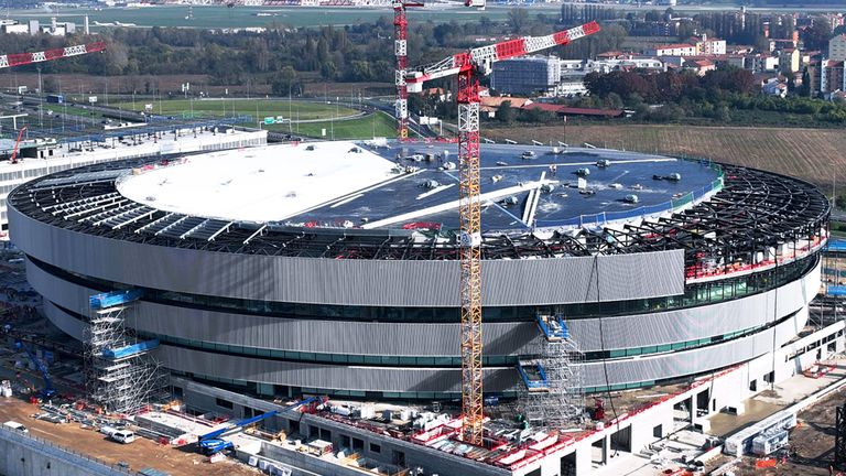 Die Palaitalia-Arena in Mailand ist noch eine Baustelle. In zwei Monaten sollen dort die Olympischen Spiele stattfinden.