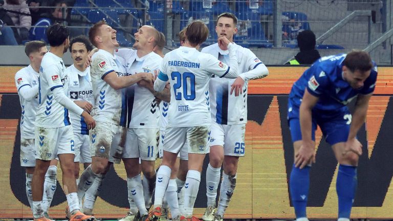 Der SC Paderborn feiert einen deutlichen Auswärtssieg in Karlsruhe. 