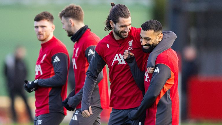 Wie geht es weiter mit Mo Salah (r.)?