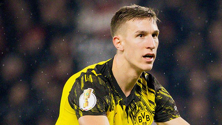 Nico Schlotterbeck steht seit 2022 beim BVB unter Vertrag.