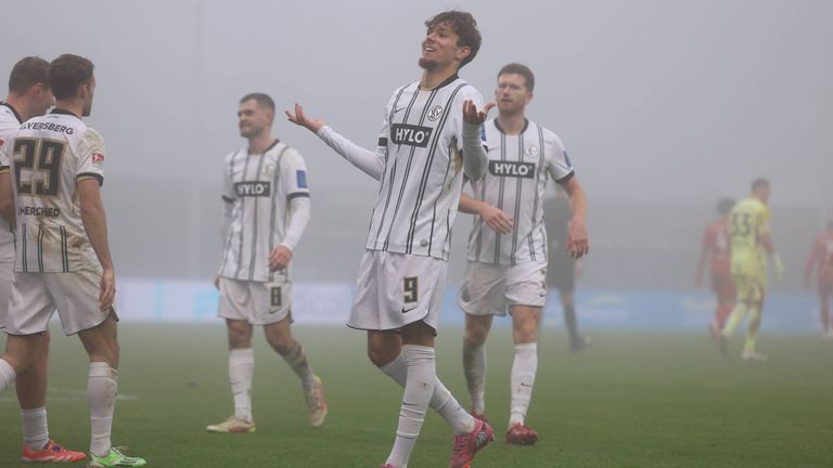 Jubel nach dem Treffer von Otto Stange: Elversberg klettert wieder in die Aufstiegsränge.