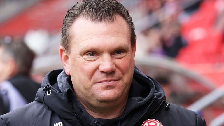 Uwe Koschinat verlängert bei Rot-Weiß Essen.