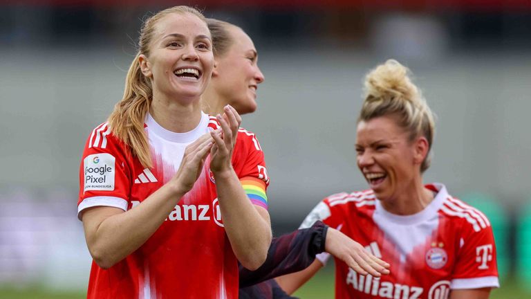 Glodis Perla Viggosdottir hat einen neuen Vertrag beim FC Bayern unterschrieben.