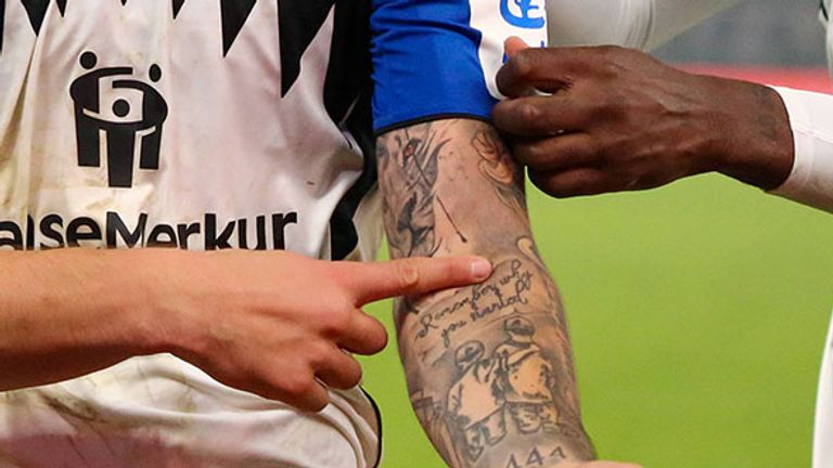 Das Tattoo von Luka Vuskovic zeigt ihn und seinen Bruder Mario Arm in Arm - mit der Überschrift: "Remember why you started".