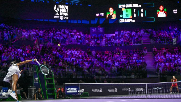 WTA-FINALS: Die Finalrunde der Tennis-Damen wird vom 07. bis 14. November 2026 in der KSU Arena in Riad gespielt. Es ist das letzte gr
