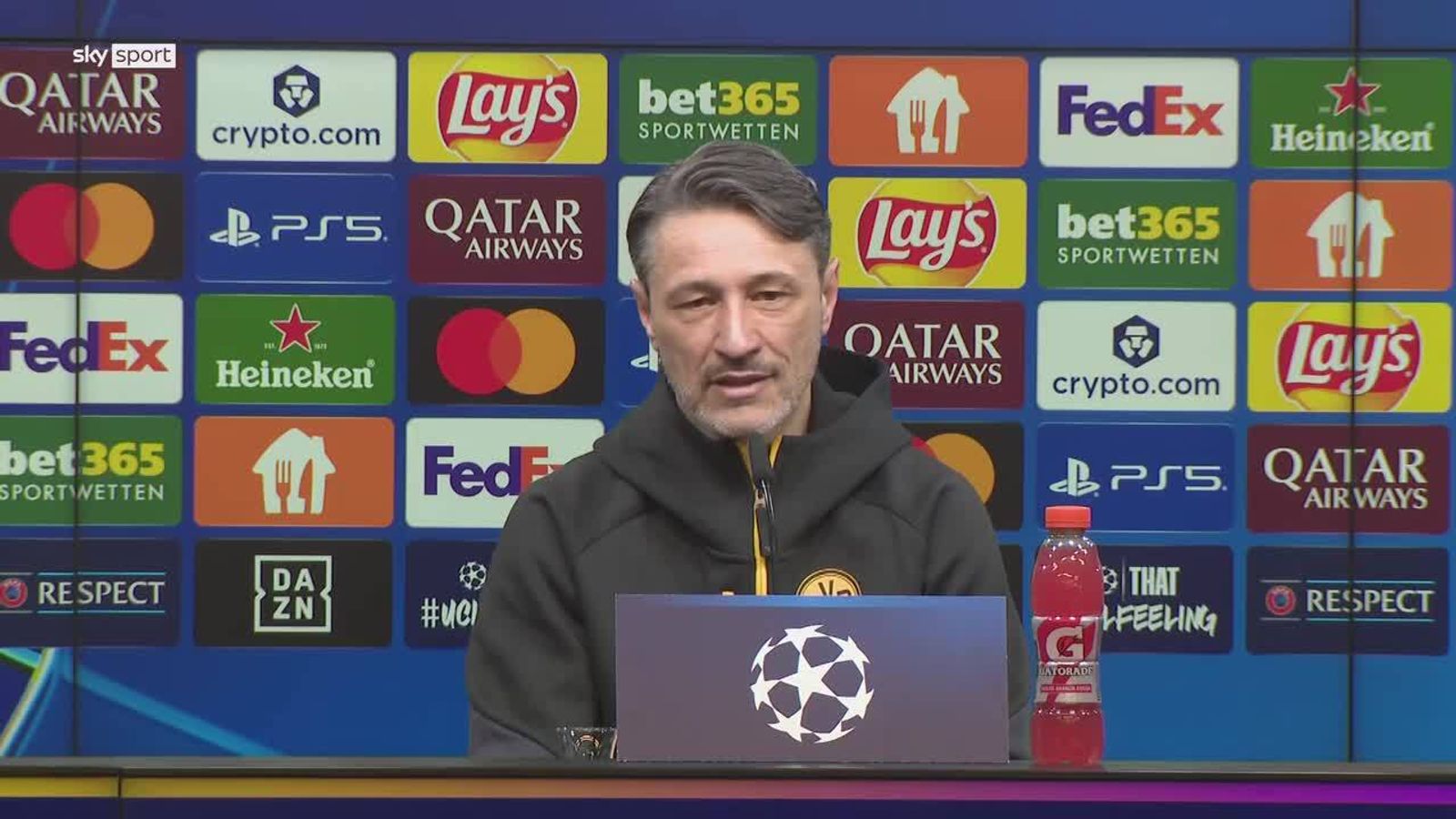 BVB-Coach Niko Kovac spricht über die Chancen des BVB, nach dem letzten  Gruppenspieltag der Champions League noch in den Top acht zu stehen und die  Zwischenrunde zu vermeiden.