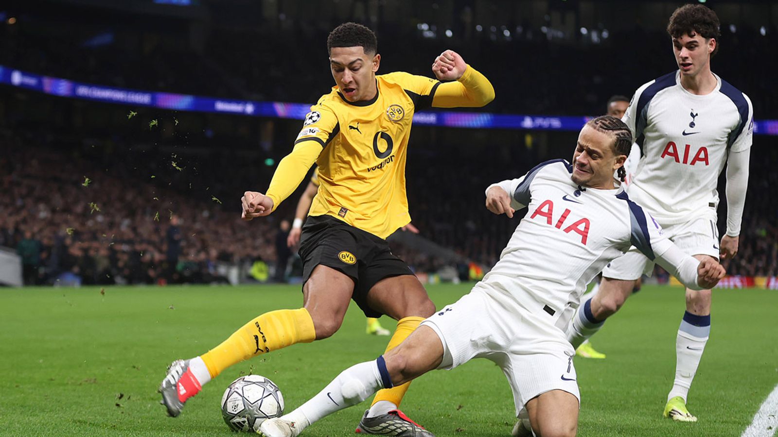 BVB verliert in Unterzahl bei Tottenham Hotspur