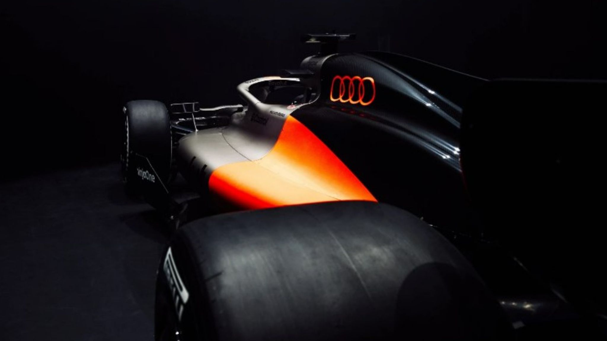 Audi enthüllt Lackierung seines ersten Formel-1-Boliden | Formel 1 News ...