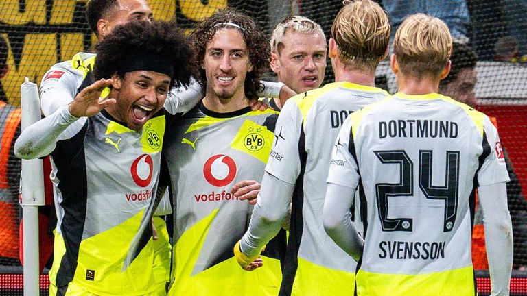 Karim Adeyemi (l.), Fabio Silva (2.v.l.) und Julian Brandt (2.v.r.) sind in der Dortmunder Offensive gefordert.