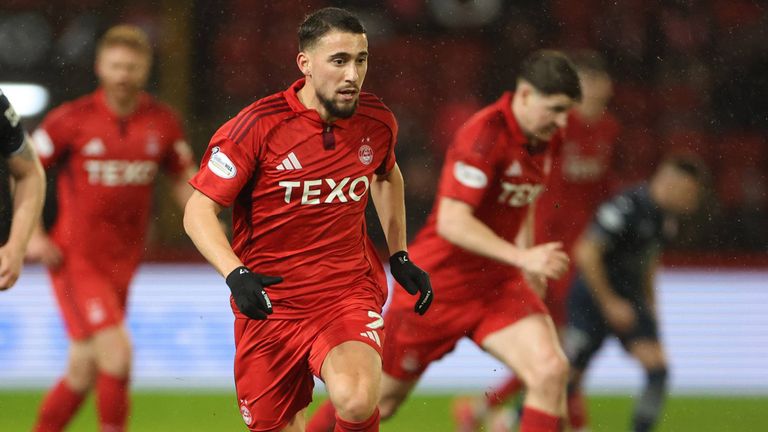 Der FC Schalke 04 will Adil Aouchiche verpflichten.