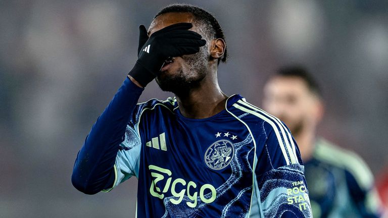 Ajax Amsterdam kassiert eine historische Niederlage im niederländischen Pokal.