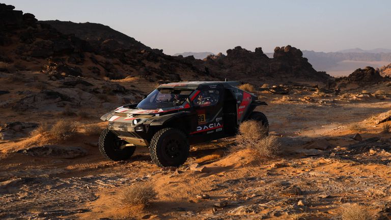 Al-Attiyah erobert mit einem Tagessieg die Führung zurück.