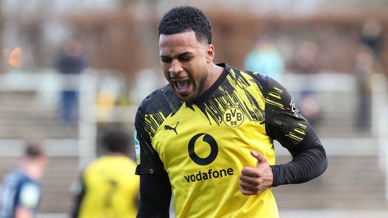 Almugera Kabar ist sich mit dem HSV einig.