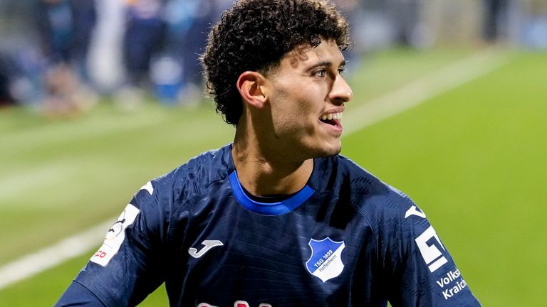 Ayoube Amaimouni-Echghouyab wechselt von der TSG Hoffenheim zu Eintracht Frankfurt. 