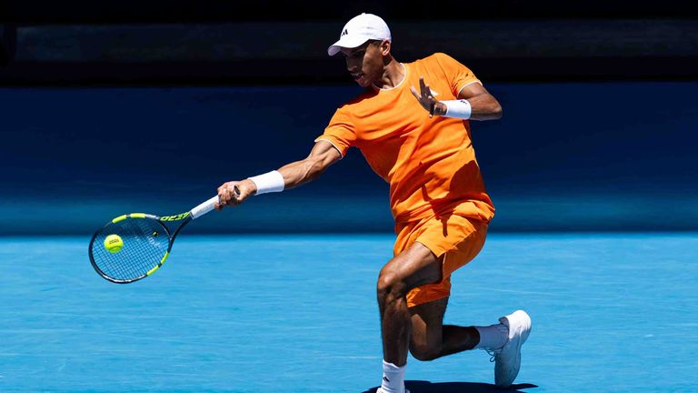 Musste bereits in der ersten Runde der Australian Open die Segel streichen: Felix Auger-Aliassime.