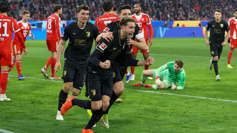 Die Augsburger dürfen sich sensationell über drei Punkte in München freuen. 