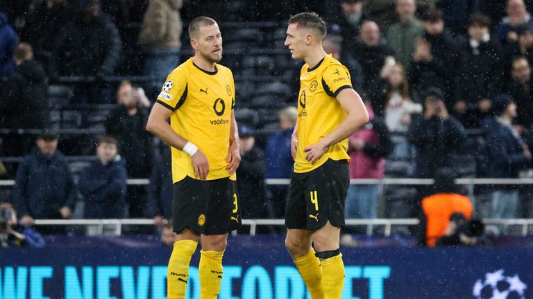 Geschenkter Abend in London. Nach der Niederlage gegen Tottenham muss im letzten Spiel gegen Inter am Mittwoch ein Steigerung folgen. 