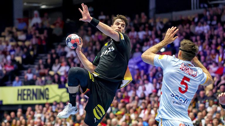 Deutschland schlägt Spanien mit x:x.