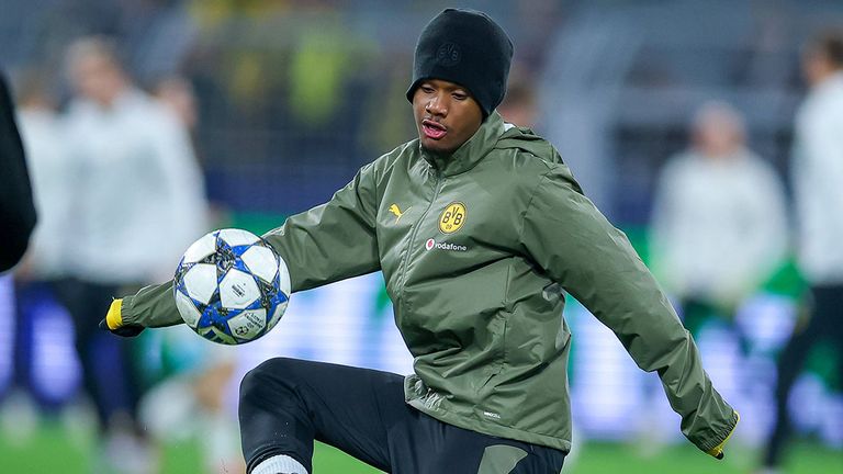 Julien Duranville könnte den BVB im Winter verlassen.