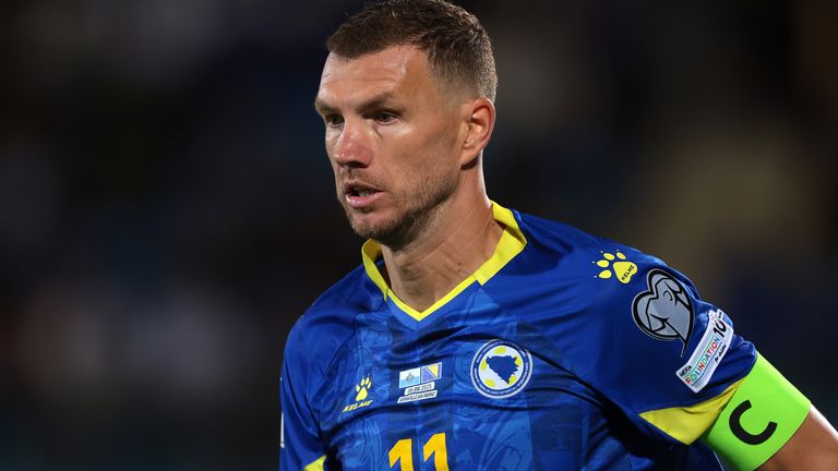 Wechselt Edin Dzeko zum FC Schalke?