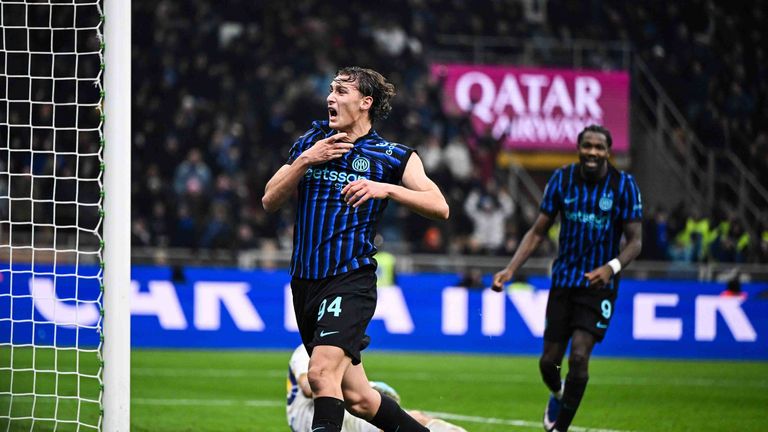 Ausgelassener Jubel! Pio Esposito schoss Inter spät zum eminent wichtigen Heimsieg.