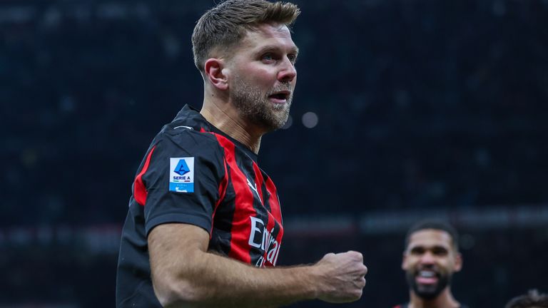 Niclas Füllkrug schießt die AC Milan zum Sieg.