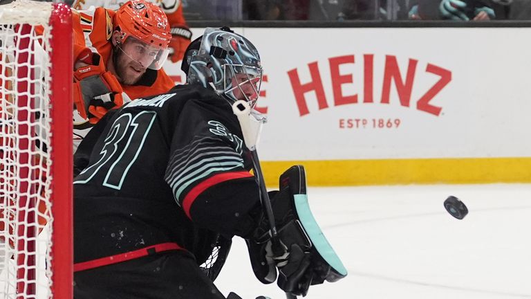 Philipp Grubauer lieferte eine starke Leistung im Tor, dennoch musste Seattle die nächste Niederlage verzeichnen.