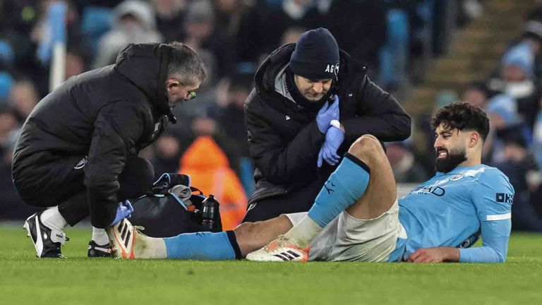 Abwehrstar Josko Gvardiol hat sich bei der Partie zwischen Manchester City und dem FC Chelsea das Schienbein gebrochen.
