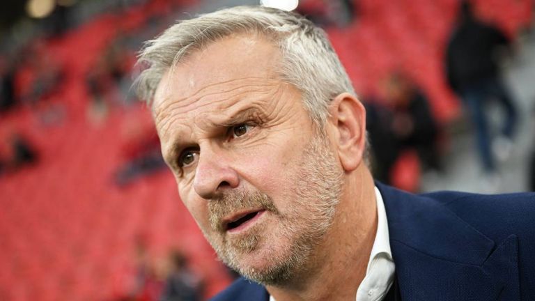 Sky Sport Experte sieht das Verhalten von VfL-Trainer Daniel Bauer vor dem Führungstor als unsportlich an.