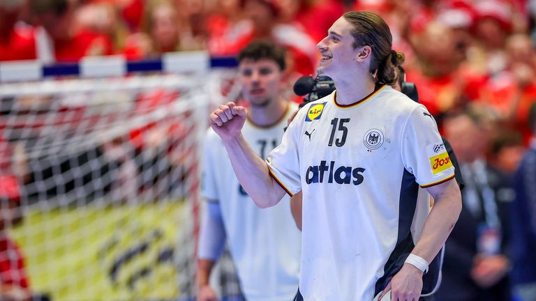 Nach dem Sieg gegen Frankreich steht Juri Knorr mit seinem Team im Halbfinale der EM. Morgen trifft die DHB-Auswahl auf Kroatien. 