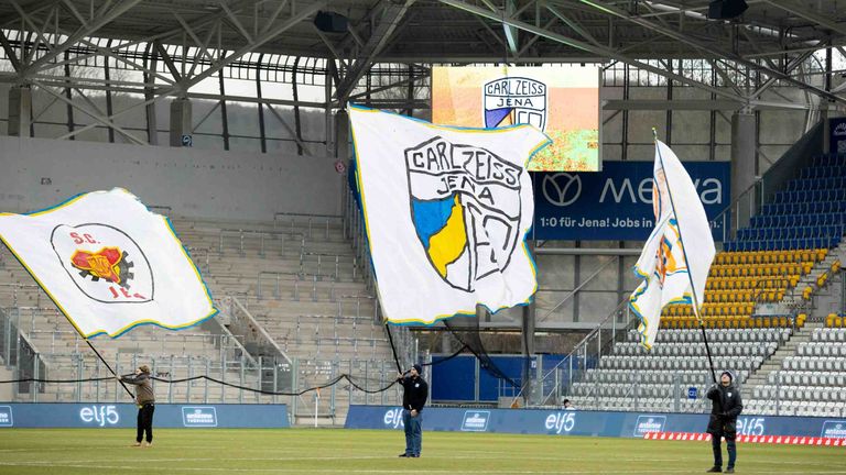 Die Partie des FC Carl-Zeiss Jena gegen den VfL Wolfsburg wird erst im März nachgeholt.