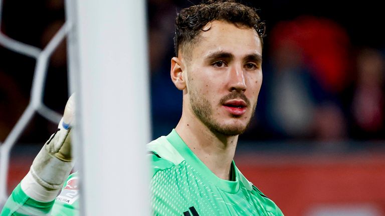 Justin Heekeren könnte Schalke 04 überraschend verlassen.