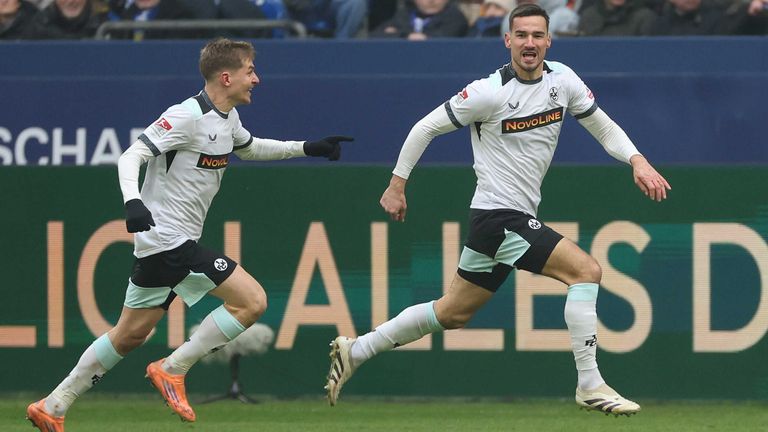 Ivan Prtajin (rechts) trifft beim Dzeko-Debüt gegen Schalke doppelt. Am Samstagabend geht es im Topspiel gegen Elversberg. 