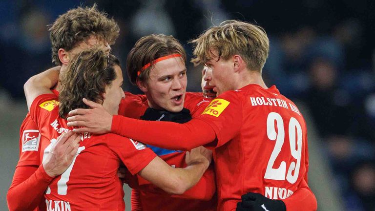 Arminia Bielefeld - Holstein Kiel.