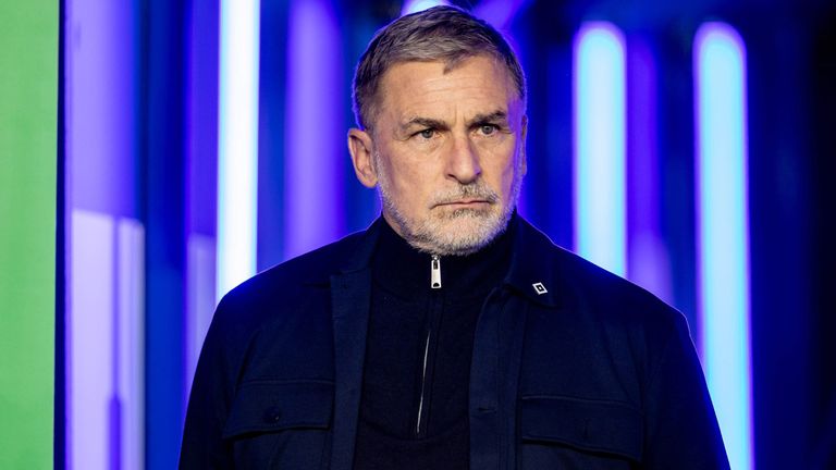 Ex-HSV-Sportvorstand Stefan Kuntz weist die Vorwürfe der sexuellen Belästigung entschieden zurück. 