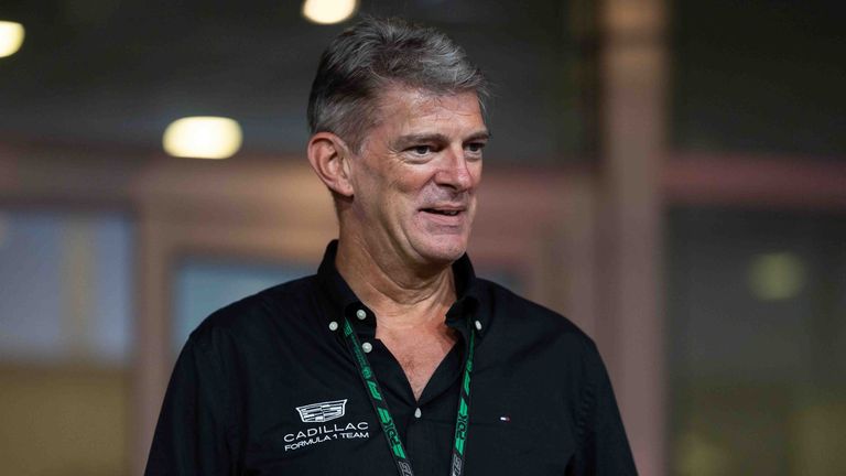 Teamchef Graeme Lowdon und Cadillac werden die vorgestellten Rennwagen erstmals Ende Januar in Aktion sehen.