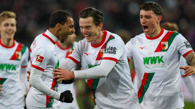 Der FC Augsburg jubelt über den Treffer von Alexis Claude-Maurice gegen Union Berlin.