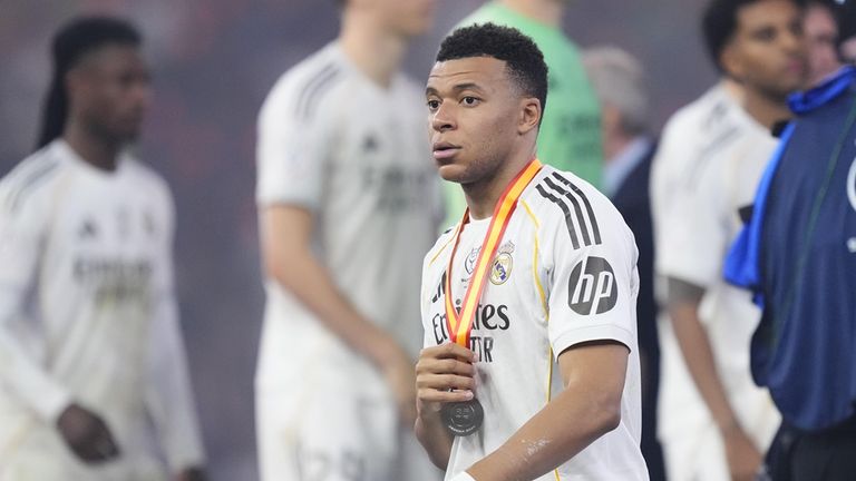 Sorgte bei der Siegerehrung für Wirbel: Kylian Mbappe.